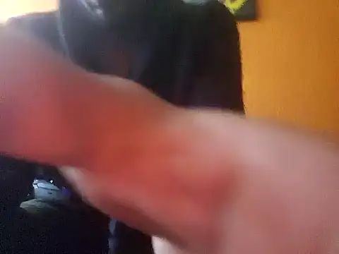 Snapshot of Angel_Coronel chatting on 02-05-25, 09:29 Angel Coronel online show from 02-05-25, 09:29