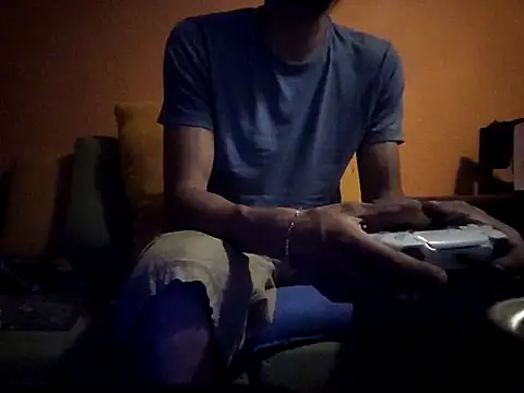 Snapshot of Angel_Coronel chatting on 02-15-25, 02:15 Angel Coronel online show from 02-15-25, 02:15