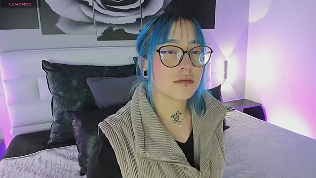 sofi bakerr online show from 12-04-25, 11:31