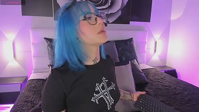 sofi bakerr online show from 10-25-25, 11:42