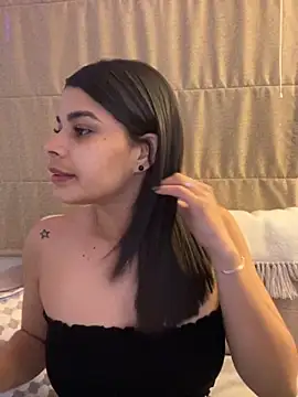 Snapshot of DaryRos chatting on 10-10-25, 11:27 DaryRos online show from 10-10-25, 11:27