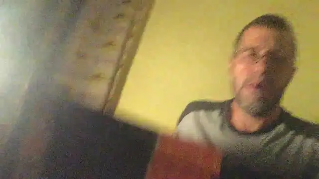 Snapshot of ___dude____ chatting on 09-16-25, 09:05    dude     online show from 09-16-25, 09:05