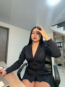 VAL PRINCESS online show from 04-15-26, 09:04