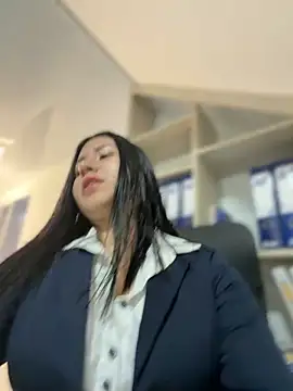 VAL PRINCESS online show from 11-05-25, 12:14