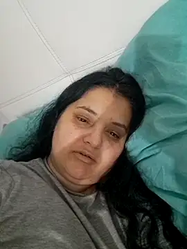 sarahhh1987 online show from 02-25-26, 06:19