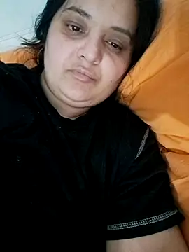 sarahhh1987 online show from 03-11-26, 06:35