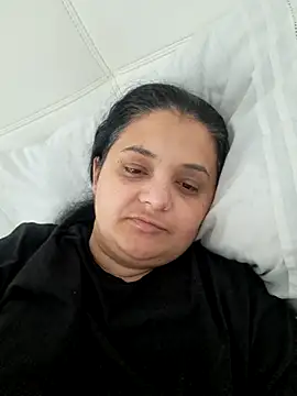 sarahhh1987 online show from 02-21-26, 06:48