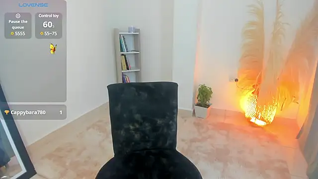 Snapshot of AnntoniaWood chatting on 03-19-25, 07:17 AnntoniaWood online show from 03-19-25, 07:17