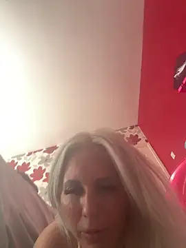 Blonde-bimbo online show from 06-20-26, 01:49