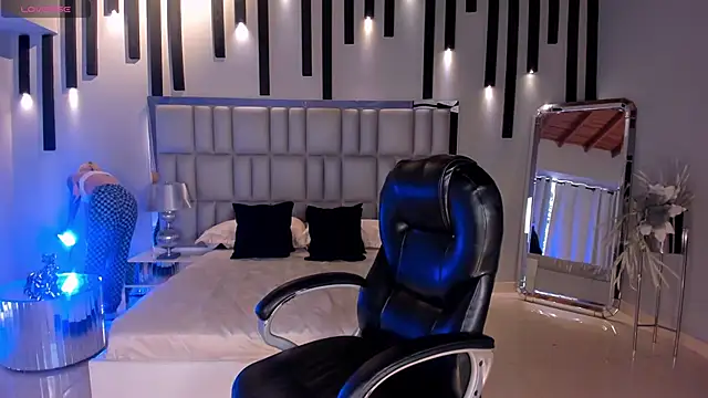 HannaConnor  online show from 04-03-26, 07:42