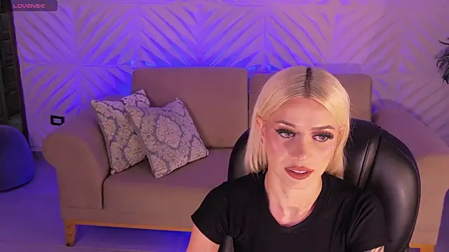 HannaConnor  online show from 07-25-26, 11:55