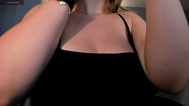 BellaRose X online show from 12-03-25, 03:40