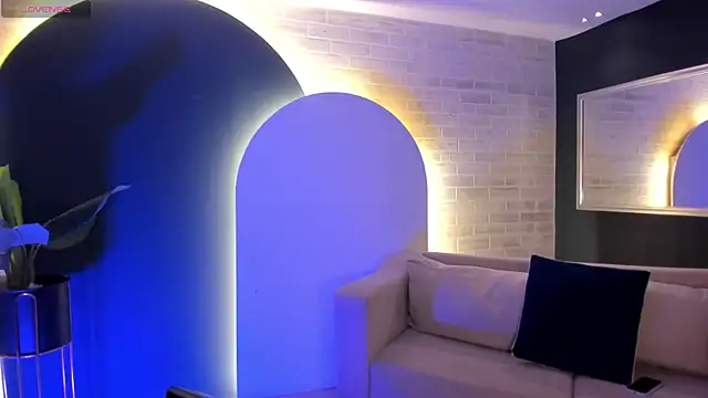 ViolettHansson online show from 04-09-26, 09:15