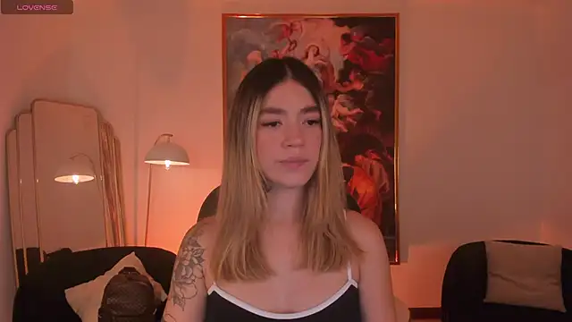 ViolettHansson online show from 03-31-26, 06:21