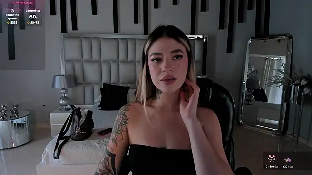 ViolettHansson online show from 02-17-26, 07:11