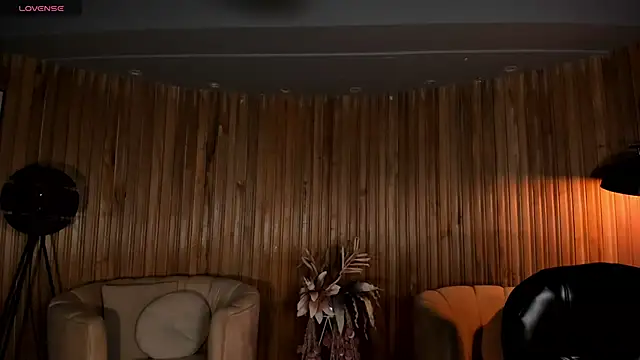 ViolettHansson online show from 09-18-25, 07:28