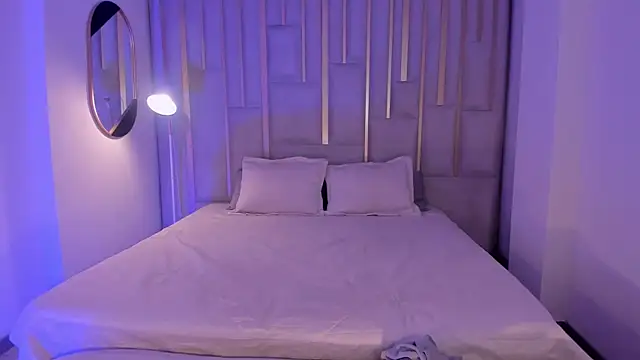 Snapshot of ViolettHansson chatting on 06-24-26, 12:04 ViolettHansson online show from 06-24-26, 12:04