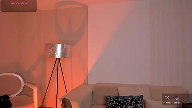 ViolettHansson online show from 04-04-26, 09:05