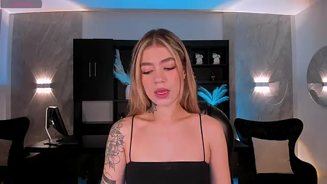 ViolettHansson online show from 11-16-25, 11:15