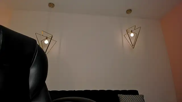 AliceHarper  online show from 11-04-25, 09:40