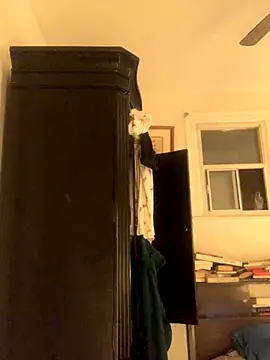 holyeroticss online show from 11-12-25, 12:37