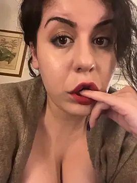holyeroticss online show from 10-05-25, 09:16