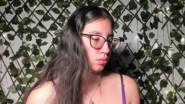 Snapshot of CoralineSanchez chatting on 10-04-25, 03:19 CoralineSanchez online show from 10-04-25, 03:19