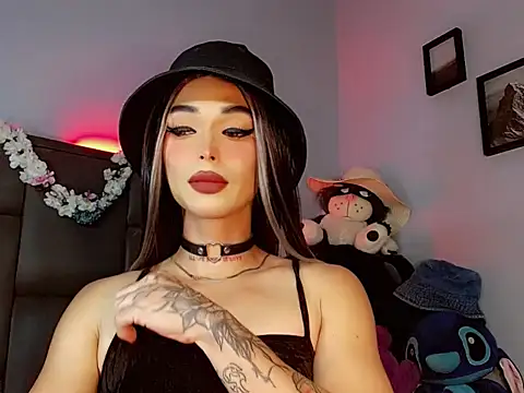 Snapshot of Marian_LV chatting on 10-02-25, 11:13 Marian LV online show from 10-02-25, 11:13