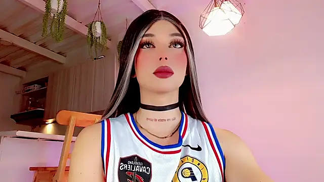 Snapshot of Marian_LV chatting on 02-05-25, 08:32 Marian LV online show from 02-05-25, 08:32