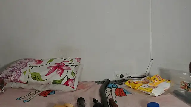 Snapshot of ruby07 chatting on 02-05-26, 01:23 ruby07 online show from 02-05-26, 01:23