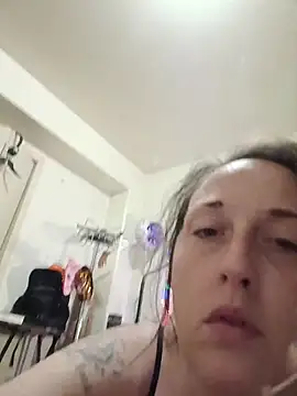 Snapshot of PhatAss_Kummmilla chatting on 10-31-25, 11:40 PhatAss Kummmilla online show from 10-31-25, 11:40