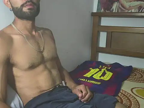 hideonbush051 online show from 04-06-26, 02:51