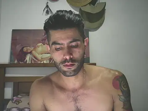 Snapshot of hideonbush051 chatting on 09-10-25, 10:09 hideonbush051 online show from 09-10-25, 10:09