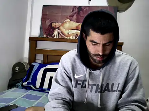 Snapshot of hideonbush051 chatting on 10-11-25, 09:38 hideonbush051 online show from 10-11-25, 09:38