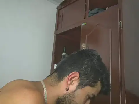 hideonbush051 online show from 03-06-26, 12:44