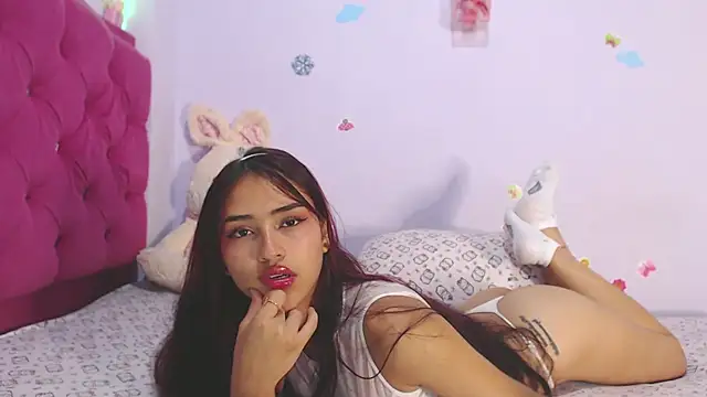 Madelyy  online show from 04-21-26, 01:42