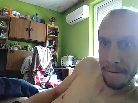 Snapshot of immi932 chatting on 07-27-26, 10:00 immi932 online show from 07-27-26, 10:00