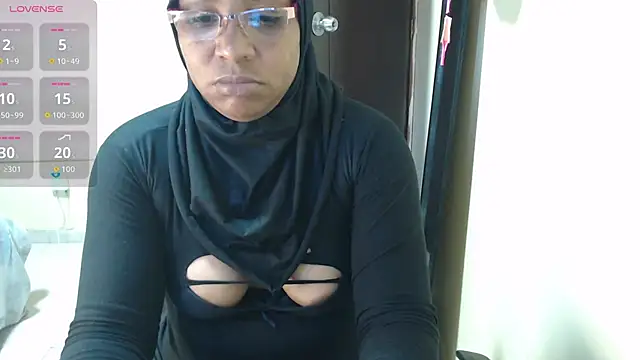 Aaliyah brown online show from 11-26-25, 12:27