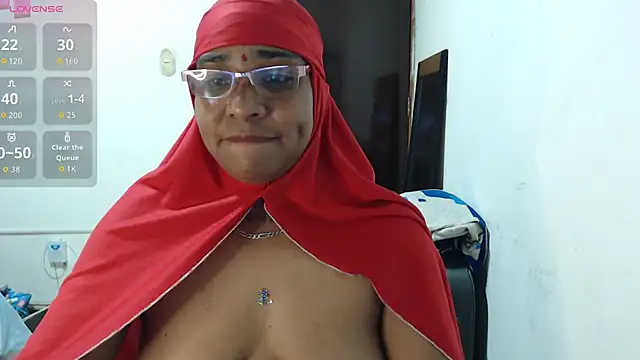 Aaliyah brown online show from 11-20-25, 03:18