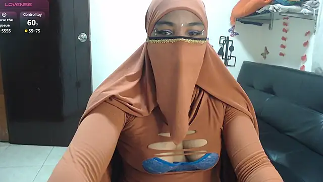 Snapshot of Aaliyah_brown chatting on 03-02-25, 08:05 Aaliyah brown online show from 03-02-25, 08:05