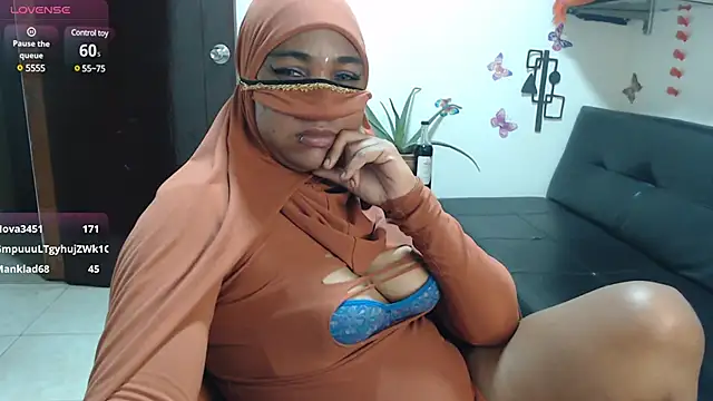 Snapshot of Aaliyah_brown chatting on 03-02-25, 11:09 Aaliyah brown online show from 03-02-25, 11:09