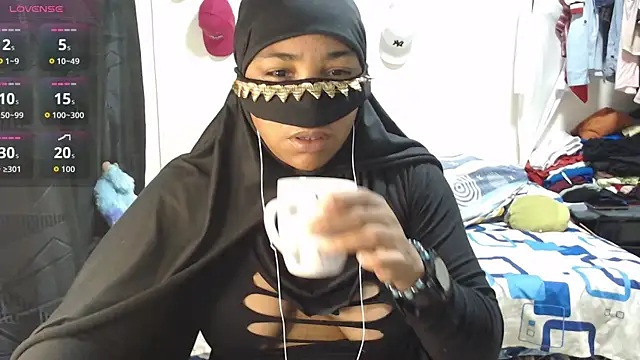 Aaliyah brown online show from 11-12-25, 08:07