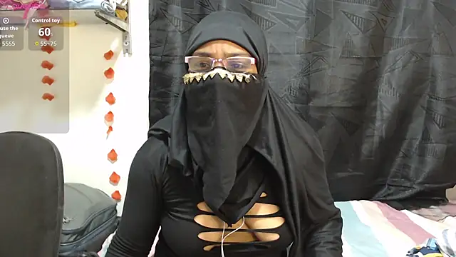 Aaliyah brown online show from 11-08-25, 03:21