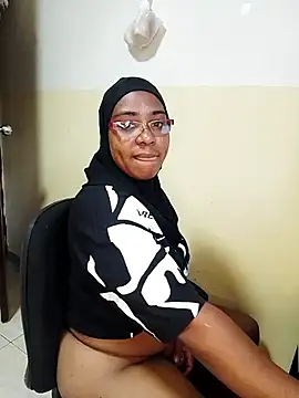 Aaliyah brown online show from 11-25-25, 02:06