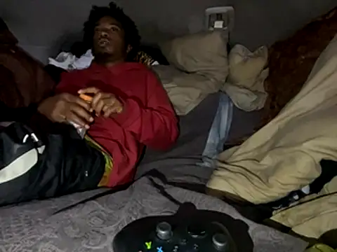 SlimeCrownzOut5 online show from 11-08-25, 04:38