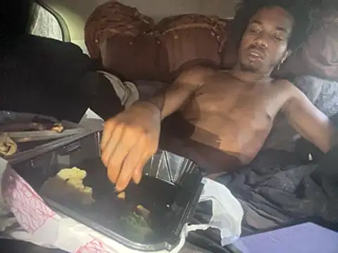 SlimeCrownzOut5 online show from 04-05-26, 07:31