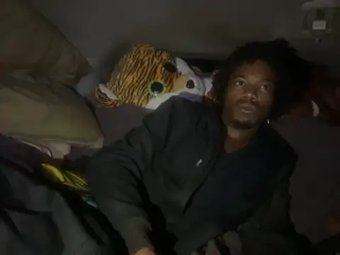 SlimeCrownzOut5 online show from 11-26-25, 11:21