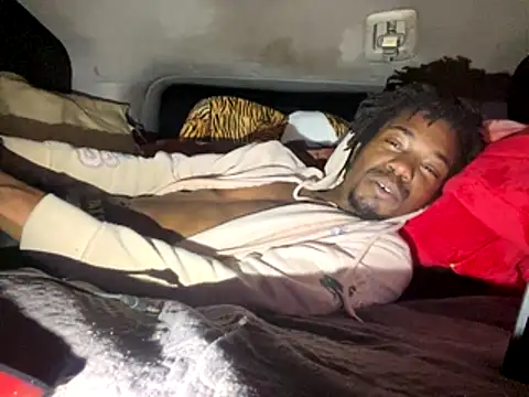 SlimeCrownzOut5 online show from 10-25-25, 04:33