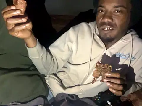 SlimeCrownzOut5 online show from 01-11-26, 12:28