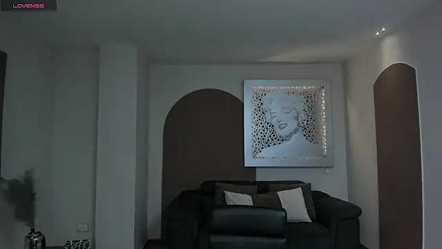 AnaisNin online show from 05-21-26, 11:07